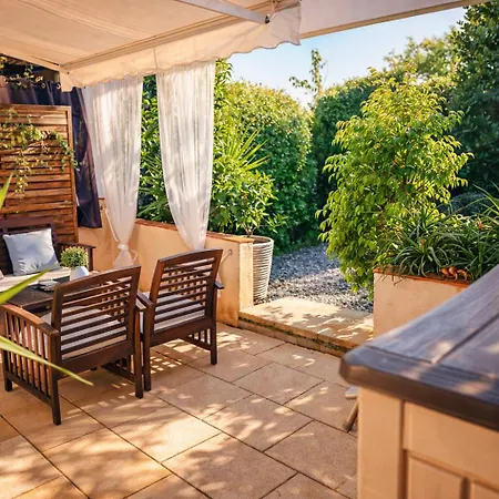 20m2- De La Nartelle 200m - Double Terrasse - Piscine Au Sel - Parking - Bbq - Check-in De 15h A 20h Maximum- Reve D'azur Maxime Sainte-Maxime