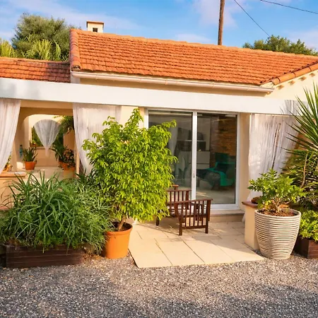 20m2- De La Nartelle 200m - Double Terrasse - Piscine Au Sel - Parking - Bbq - Check-in De 15h à 20h Maximum- Rêve D'azur Maxime Hébergement de vacances Sainte-Maxime